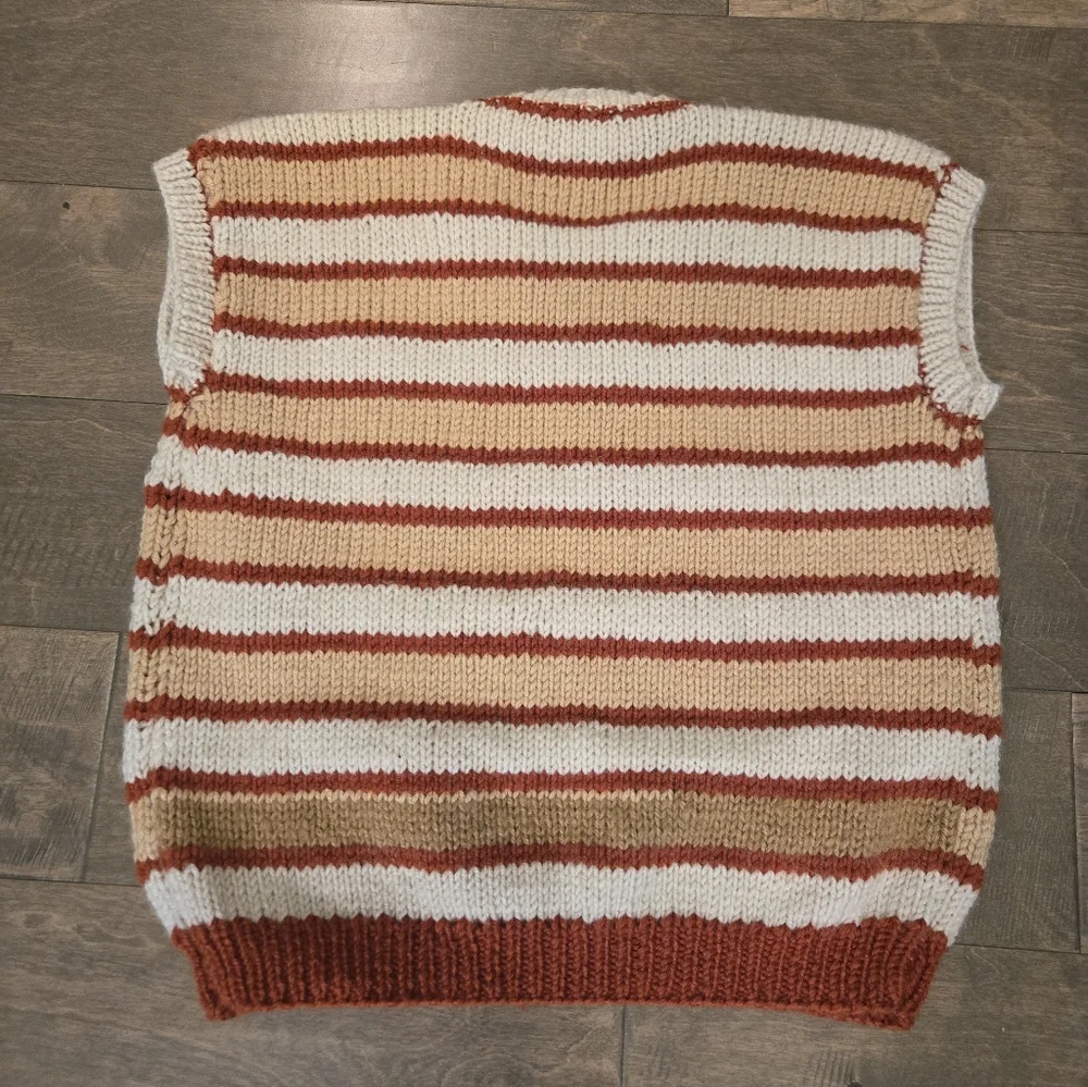 Vintage Handmade Knitted Sweater Vest Size Small, Sleeveless